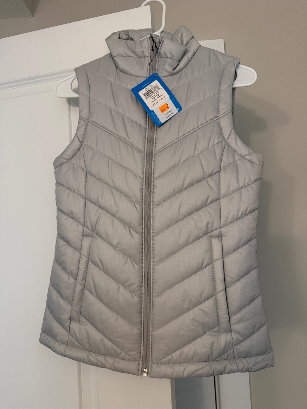 Columbia Light Gray Quilted Puffer Vest - Women